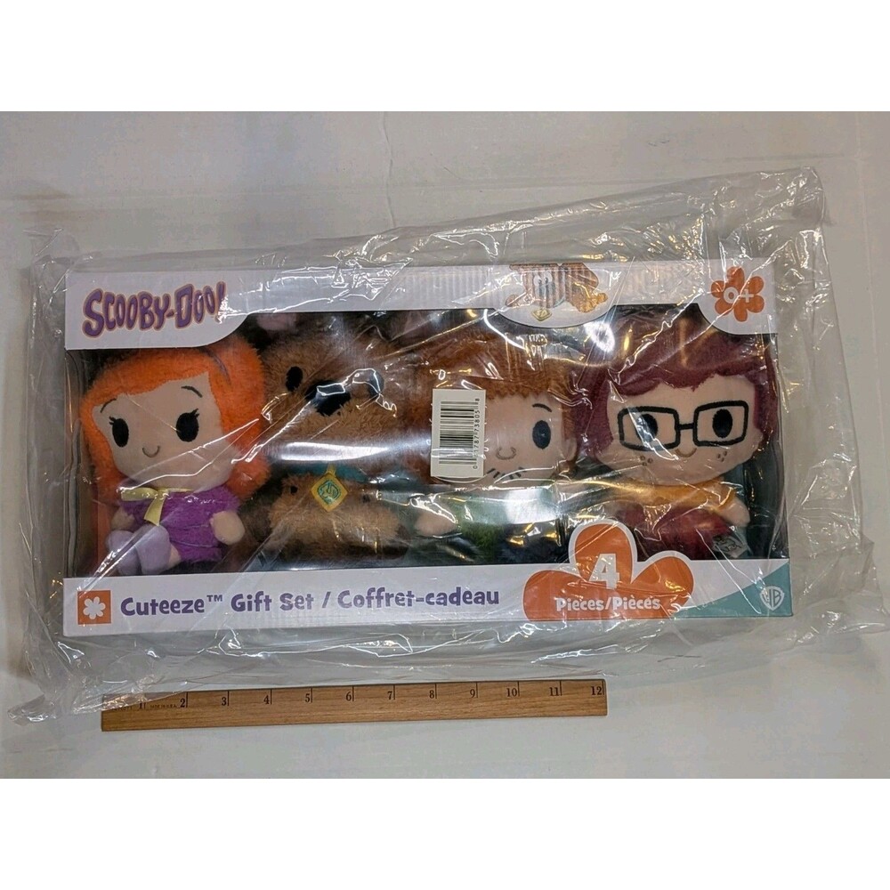 Preferred Scooby-Doo 4 Piece Cuteeze Set - Scooby Doo, Shaggy, Velma, & Daphne